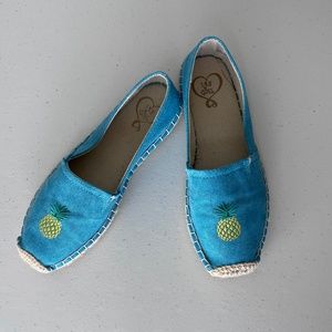 143 Girl Turquoise Pineapple Toe Cap Espadrilles size 8M